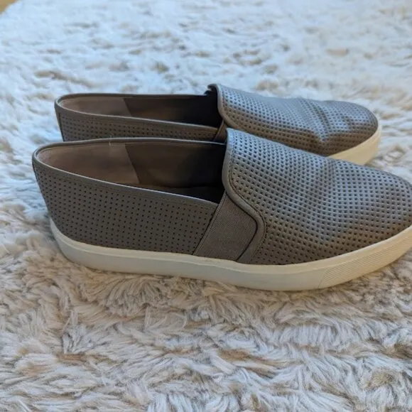 NWOT VINCE Blair Perforated Suede Sneaker size 8