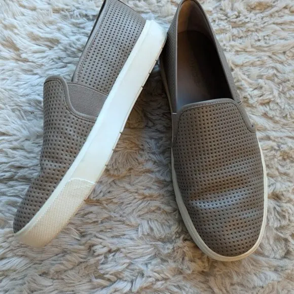 NWOT VINCE Blair Perforated Suede Sneaker size 8