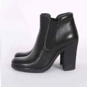 NWOT Y2K unworn Prada boots