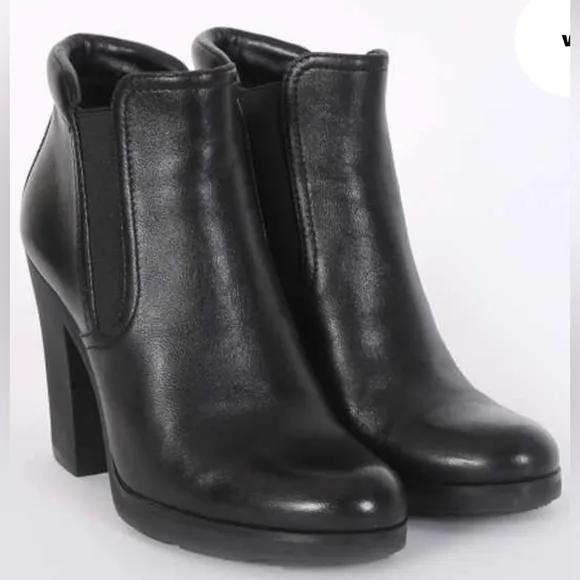 NWOT Y2K unworn Prada boots