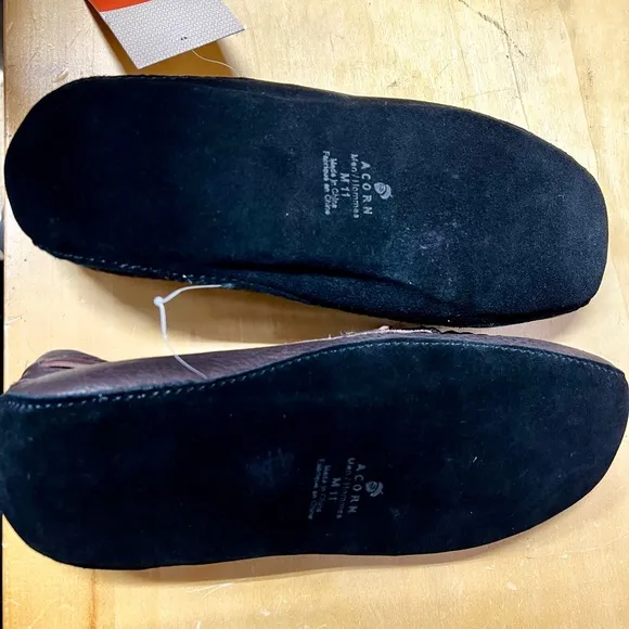 NWT Acorn leather sheepskin men slippers moccasins shoes brown 11