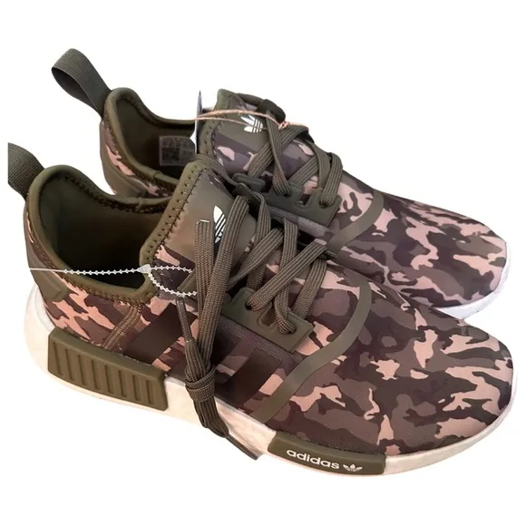 NWT Adidas Men's Originals size 7 NMD R1 Sneakers. Olive Strata/Camo colorway