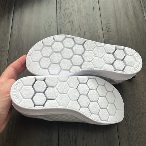 NWT Adidas Minnie mouse no lace slip on sneakers