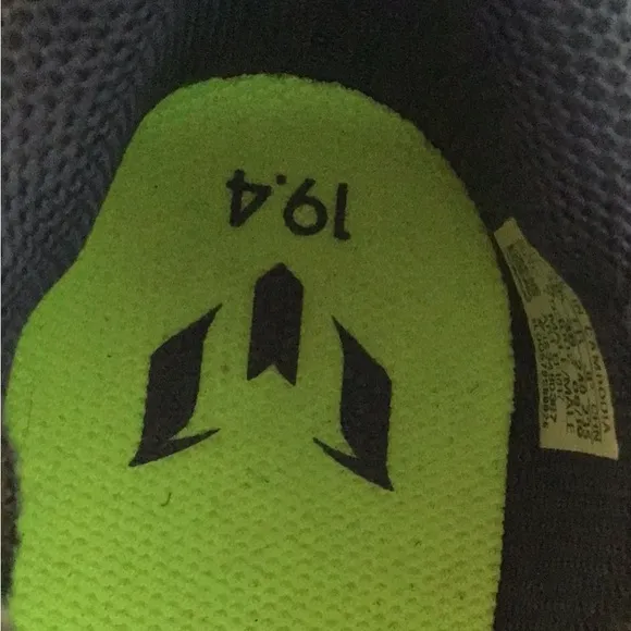NWT‎ Adidas Nemeziz Messi 19.4 (Size 5.5 Junior Male), Messi logo