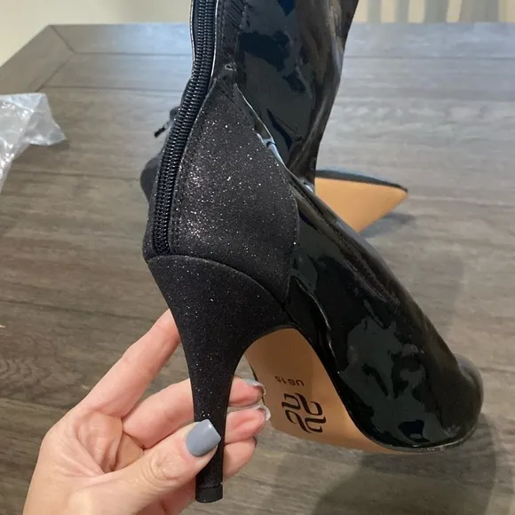 NWT BURJU Savage Ankle Closed Pointed Toe Wet Look With Sparkle Heel 15