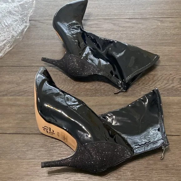 NWT BURJU Savage Ankle Closed Pointed Toe Wet Look With Sparkle Heel | 15