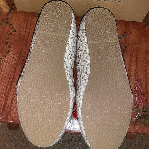 ♥️NWT♥️ L'AMOUR GIRLS DRESS FLATS