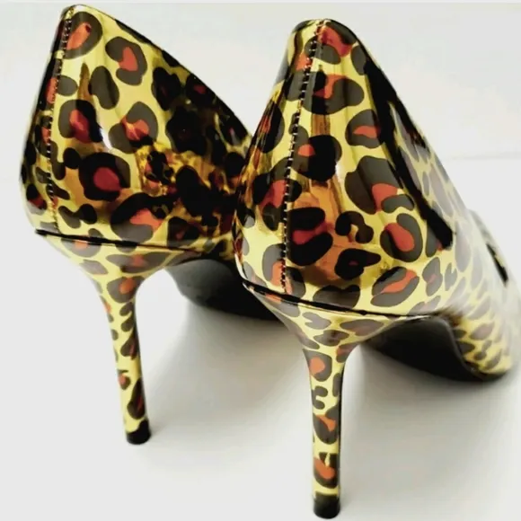 NWT Leopard Print  3&quot; Heels Pumps  Metallic Gold Leopard Print Heels Dress Shoes