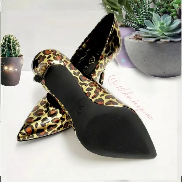 NWT Leopard Print  3&quot; Heels Pumps  Metallic Gold Leopard Print Heels Dress Shoes