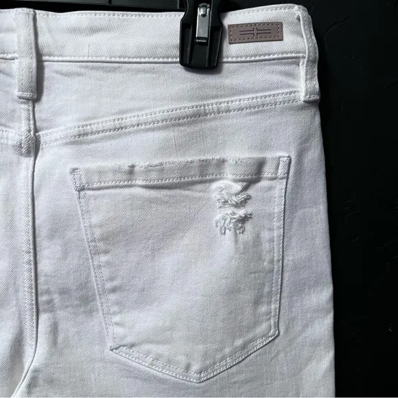 NWT Liverpool: Crop KennedyStraight Cut Hem Size: 10/30 Color:White