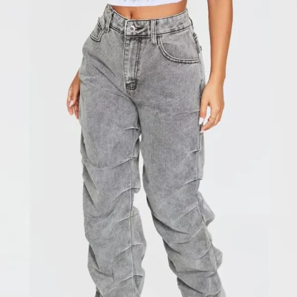 NWT - PLT Washed Grey Ruched Straight Leg Denim Jeans - Size 6