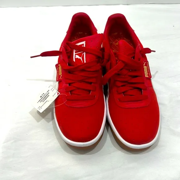 NWT Puma Red classic Sneakers size US 9