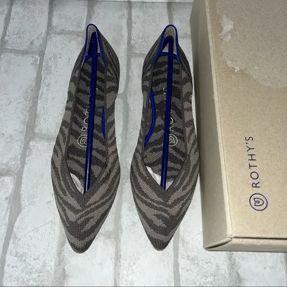 NWT Rothy’s  The Point – Grey Zebra Flat Shoes size 6