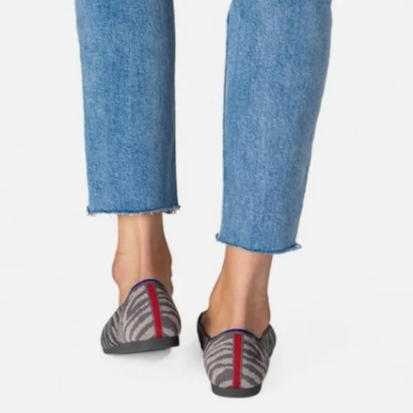 NWT Rothy’s  The Point – Grey Zebra Flat Shoes size 6