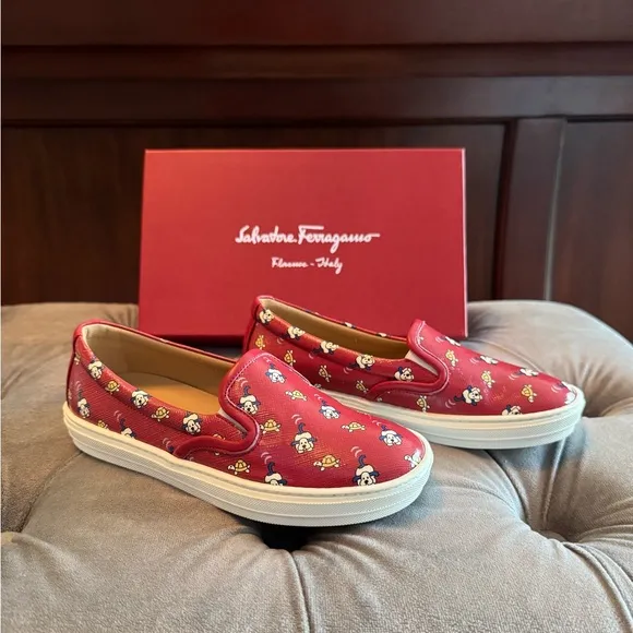 NWT Salvatore Ferragamo Kids Slip-On Sneakers