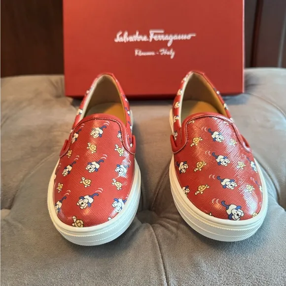 NWT Salvatore Ferragamo Kids Slip-On Sneakers