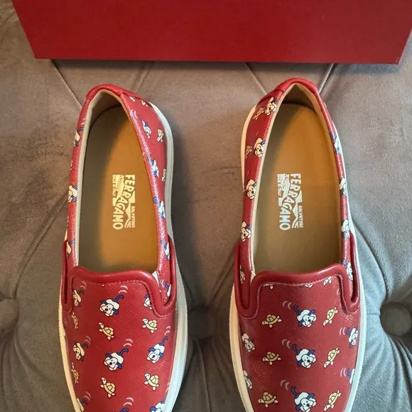 NWT Salvatore Ferragamo Kids Slip-On Sneakers