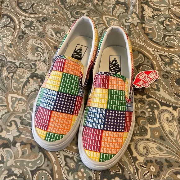 NWT Vans PRIDE Classic Slip On Sneakers Mens 7.5 Women’s 9