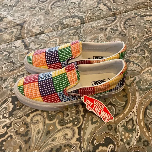 NWT Vans PRIDE Classic Slip On Sneakers Mens 7.5 Women’s 9