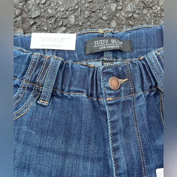 NWT Women’s Judy Blue High Waist Light Denim Wash Jeans Size 1XL