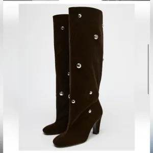 NWT ZARA 2024 COLLECTION  rhinestone  SIZE 9 AND 6🚨PRICE FIXED NON DISCOUNT