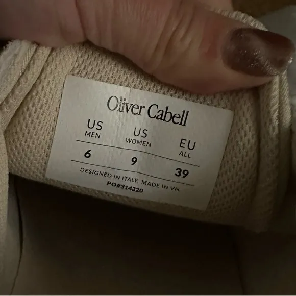 Oliver Cabell Low 1 Size Men’s 6 and Women’s 9 New Without Box