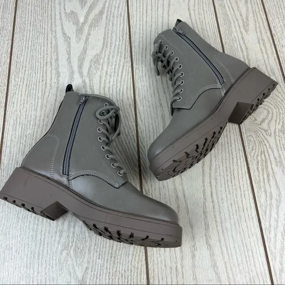Olivia Miller Crystal Lace Front Combat Boot 6.5 Light Grey Faux Leather $105