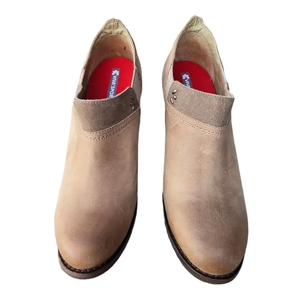 OluKai Ho'ou'i Ankle Boots, Size 8