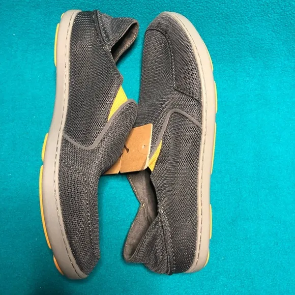 OluKai Nohea Mesh Twin Gore Slip-On Sneakers Sz 10.5