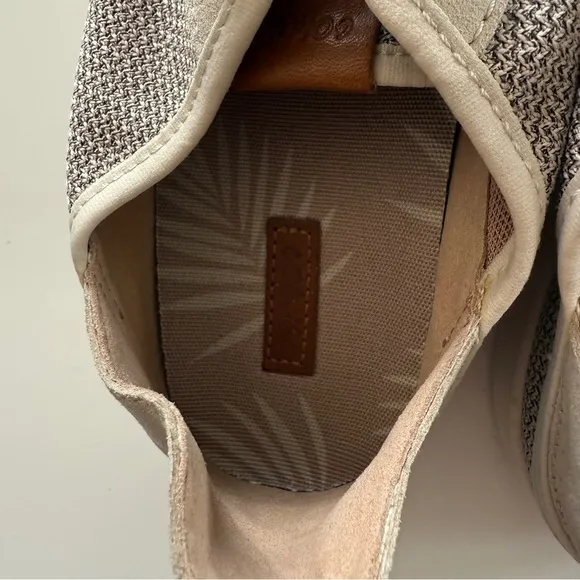 OluKai Pehuea Li-Sneakers-Slip on-Casual-Tapa-Women’s Size 8