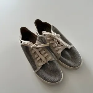 OluKai Pehuea Li-Sneakers-Slip on-Casual-Tapa-Women’s Size 8