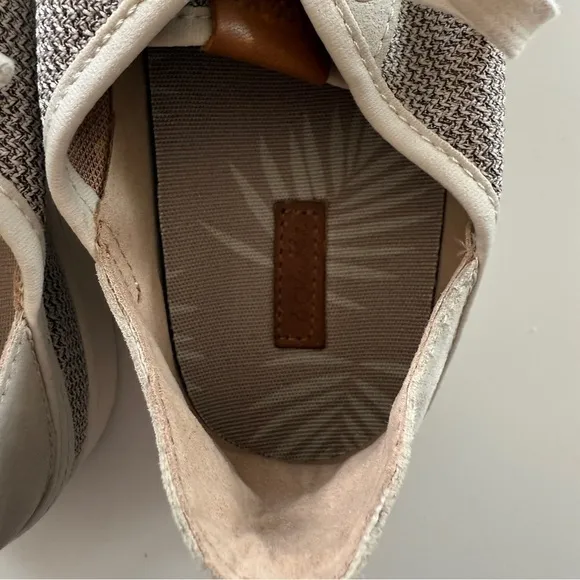 OluKai Pehuea Li-Sneakers-Slip on-Casual-Tapa-Women’s Size 8