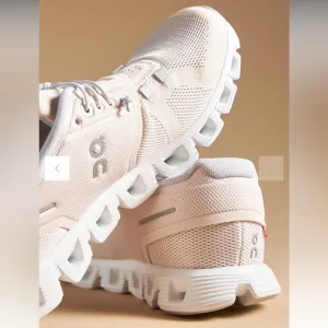 On Cloud 5 Sneakers