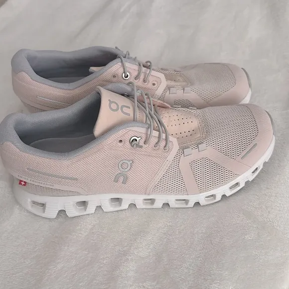 On Cloud 5 Sneakers