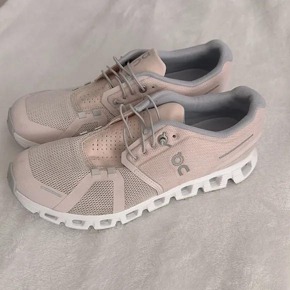 On Cloud 5 Sneakers