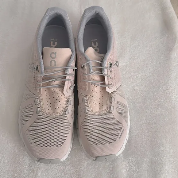 On Cloud 5 Sneakers