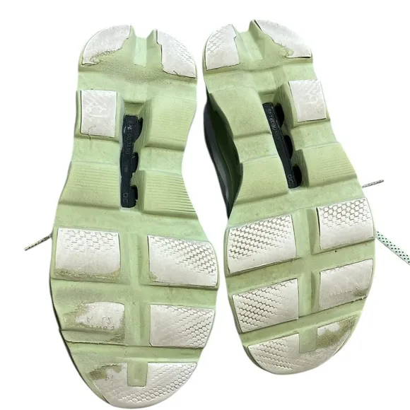 On Cloud CloudMonster Comfort Running Shoes Sneakers Green Women's Size 8.5