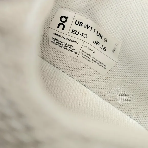 ON Cloud Roger Advantage sneakers