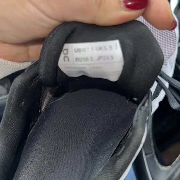 On CloudRunner Training Sneakers