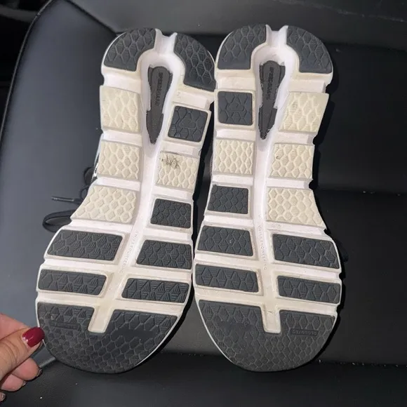 On CloudRunner Training Sneakers