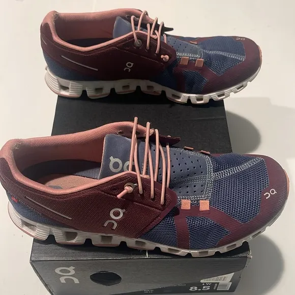 On Running Cloud Sneakers mulberry 8.5 purple pink blue colors