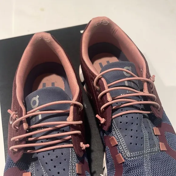 On Running Cloud Sneakers mulberry 8.5 purple pink blue colors