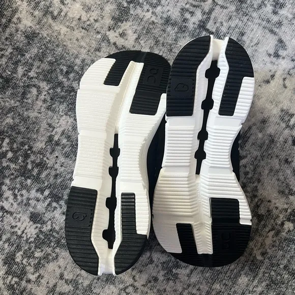 On Running Cloudnova Sneakers