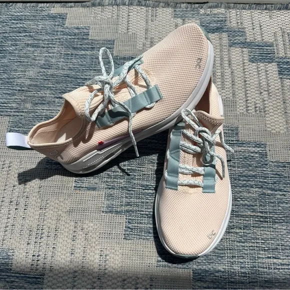 On Womens Cloudeasy Fawn Surf Running Shoes Sneakers Size 10