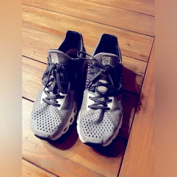 On Running CLOUDSWIFT Gray and White Sneakers; Women’s size 8.5