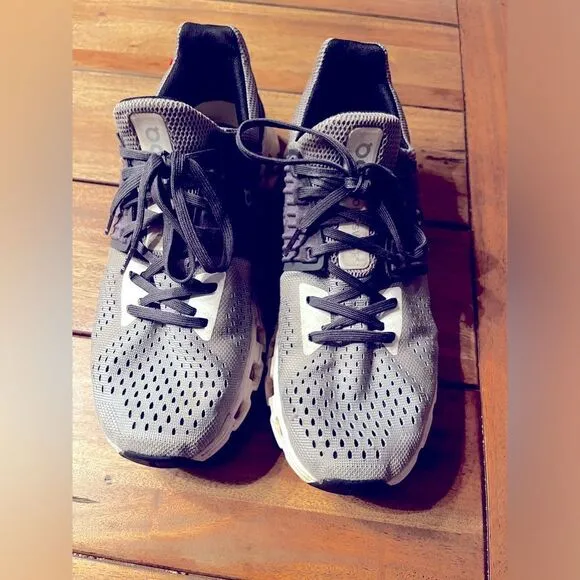 On Running CLOUDSWIFT Gray and White Sneakers; Women’s size 8.5