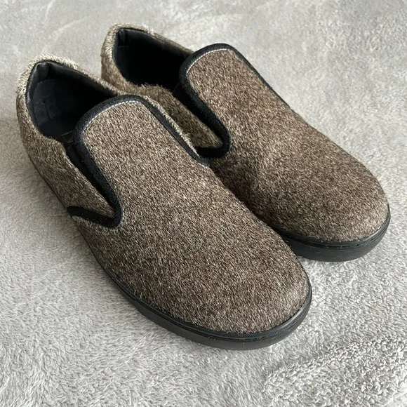 ONTO premium crafted slip on cowhide hair unisex sneakers size men 7 / women 8.5