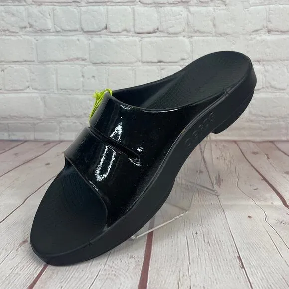 Oofos Ooahh Luxe Black Slides Sandals Mens Size 10/Women’s Size 12