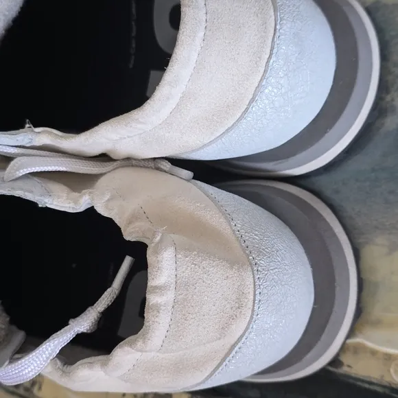P448 White Sneakers