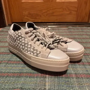 P448 Womens White Thea Bubble Toe Sneakers Shoes 43/12 NWOB Wool